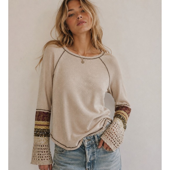 Chelsea & Theodore Tops - Chelsea & Theodore Boho Thermal‎ Shirt Size XS Contrast Cuff Granola Hippie Tan